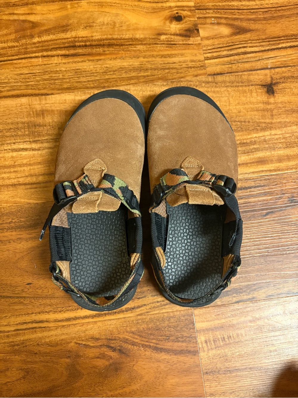 Bedrock Clog - Leather Suede - Picture 3 of 6